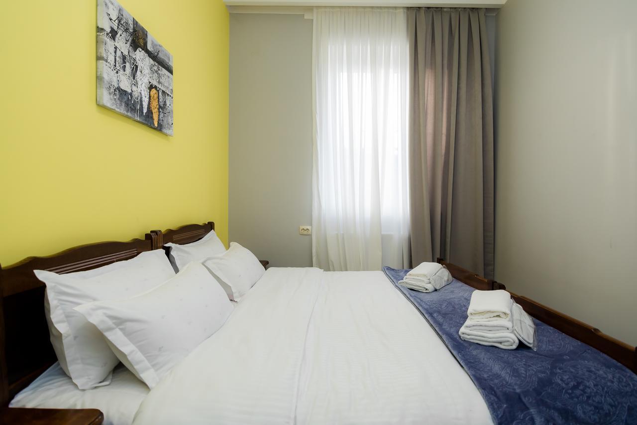 Big Family Guest House Tbilisi Exterior photo