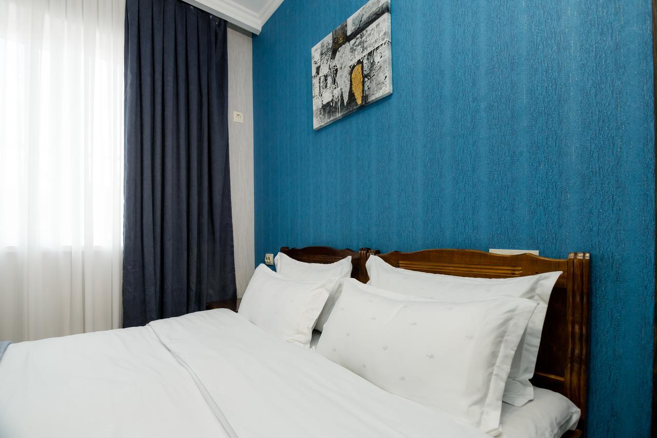 Big Family Guest House Tbilisi Exterior photo
