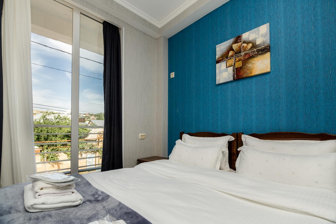 Big Family Guest House Tbilisi Exterior photo
