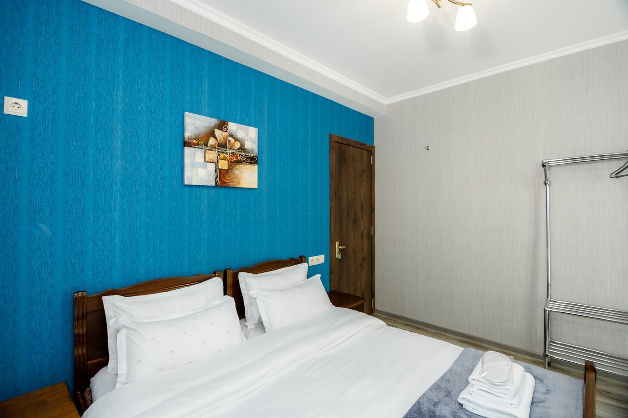 Big Family Guest House Tbilisi Exterior photo