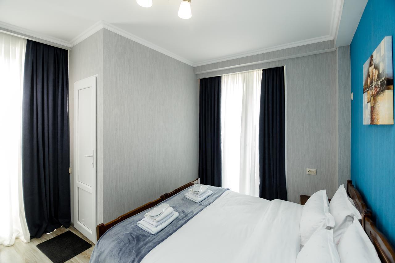 Big Family Guest House Tbilisi Exterior photo