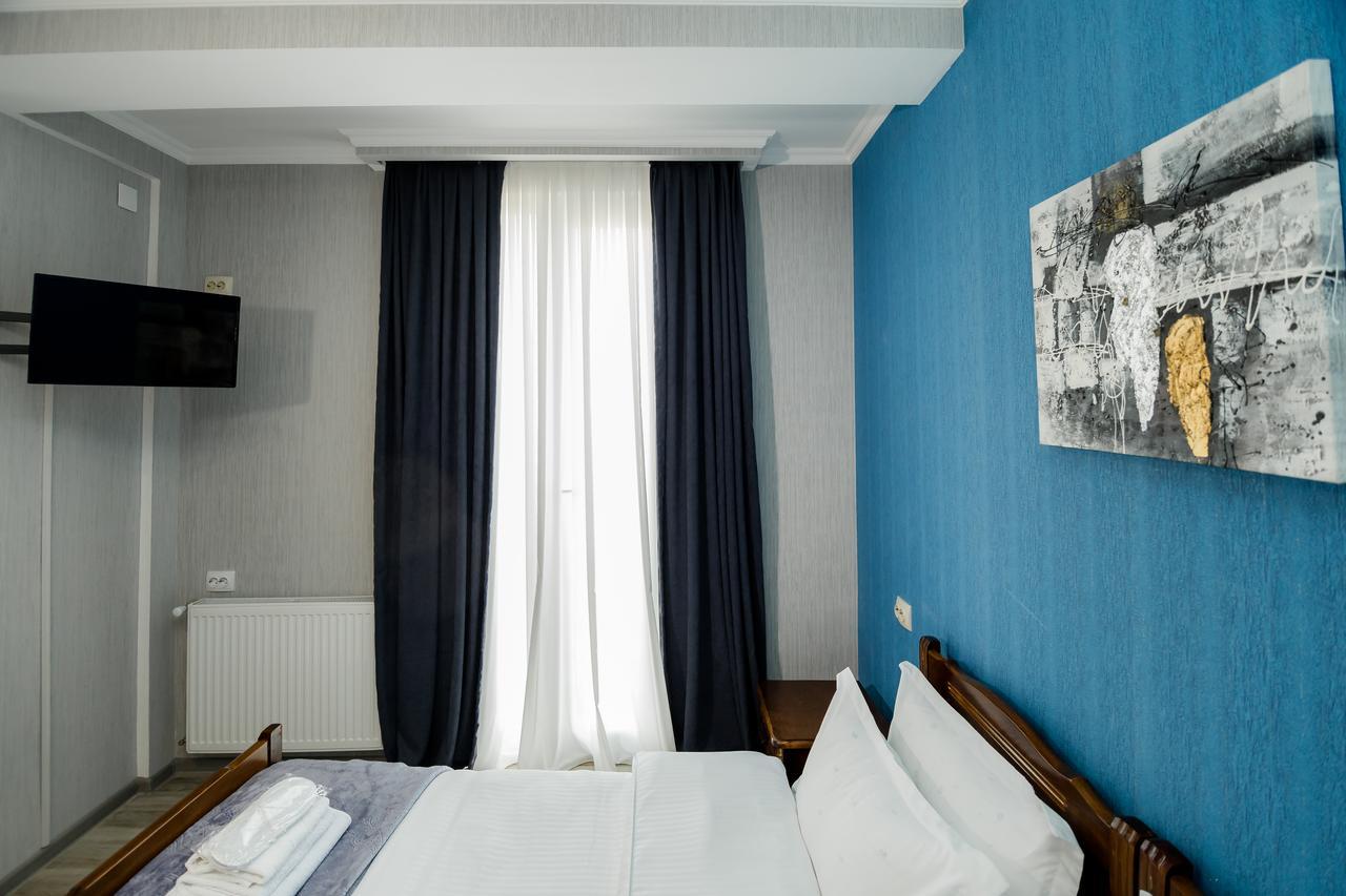 Big Family Guest House Tbilisi Exterior photo